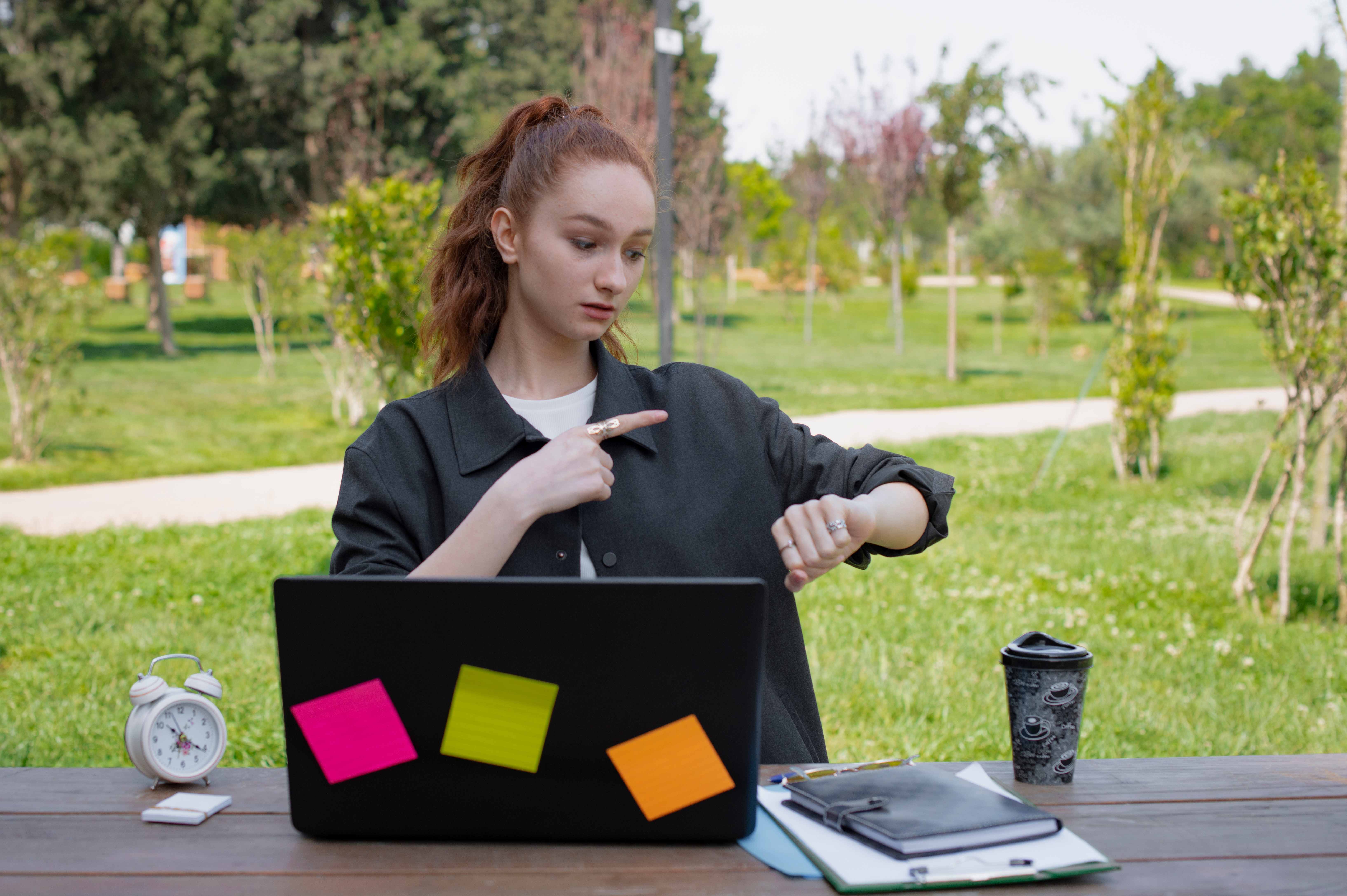 Использование технологий для отслеживания прогресса